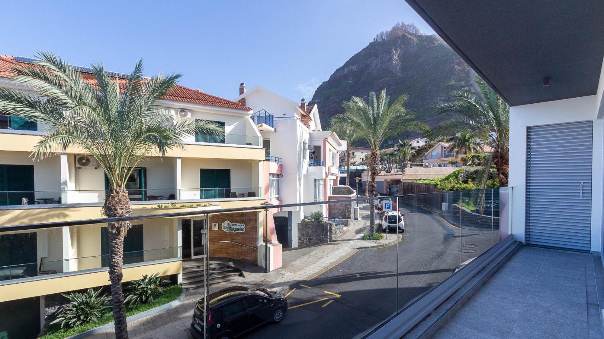 Luxury And Modern Apartment In Porto Moniz Center Eksteriør bilde