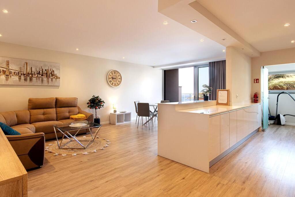 Luxury And Modern Apartment In Porto Moniz Center Eksteriør bilde